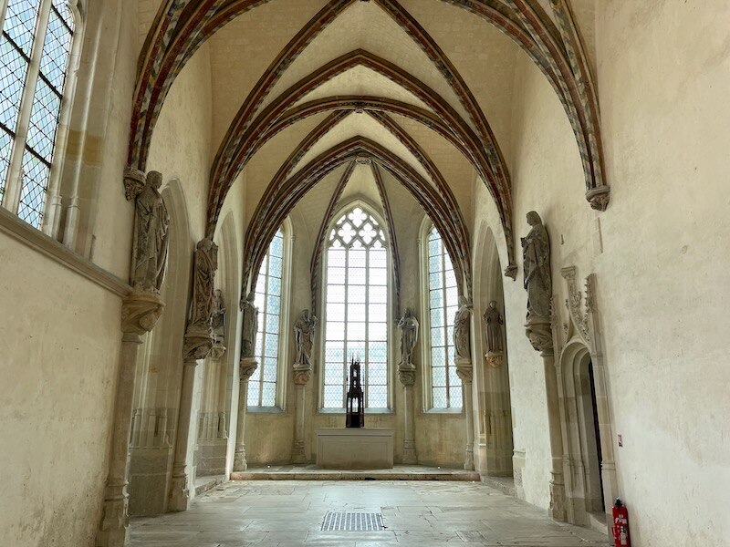 Chateaudun chappel statues