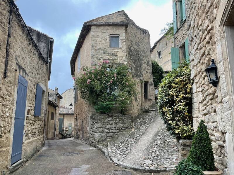 LACOSTE MEDIEVAL STREETS